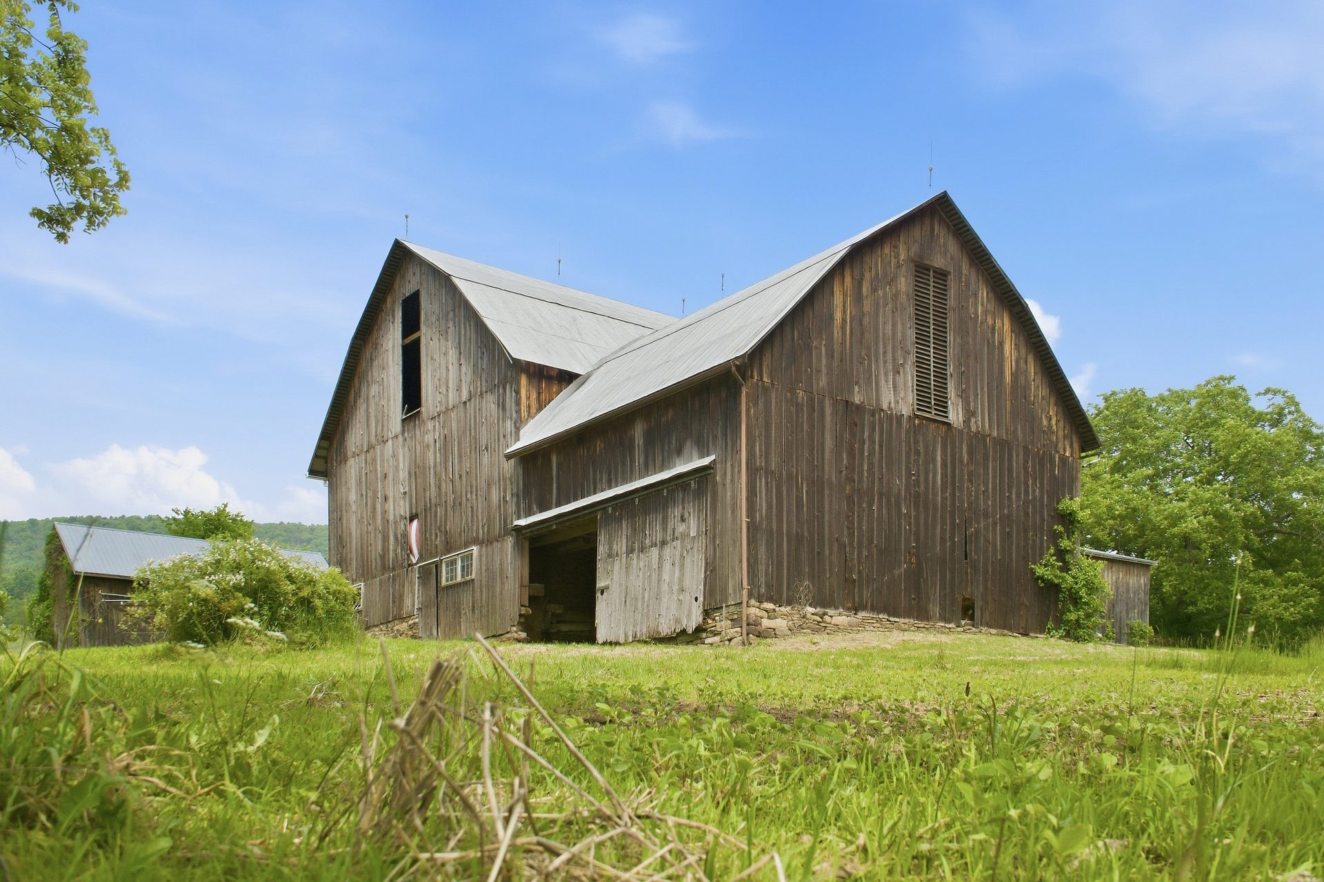 Exterior 1